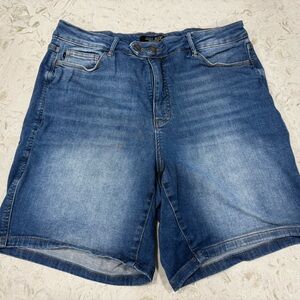 Judy Blue Women's Blue Denim Shorts
